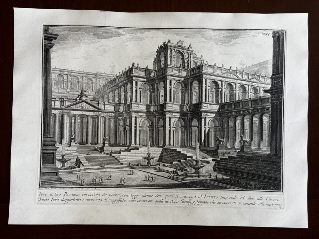 Foro Antico Romano circondato da Portici